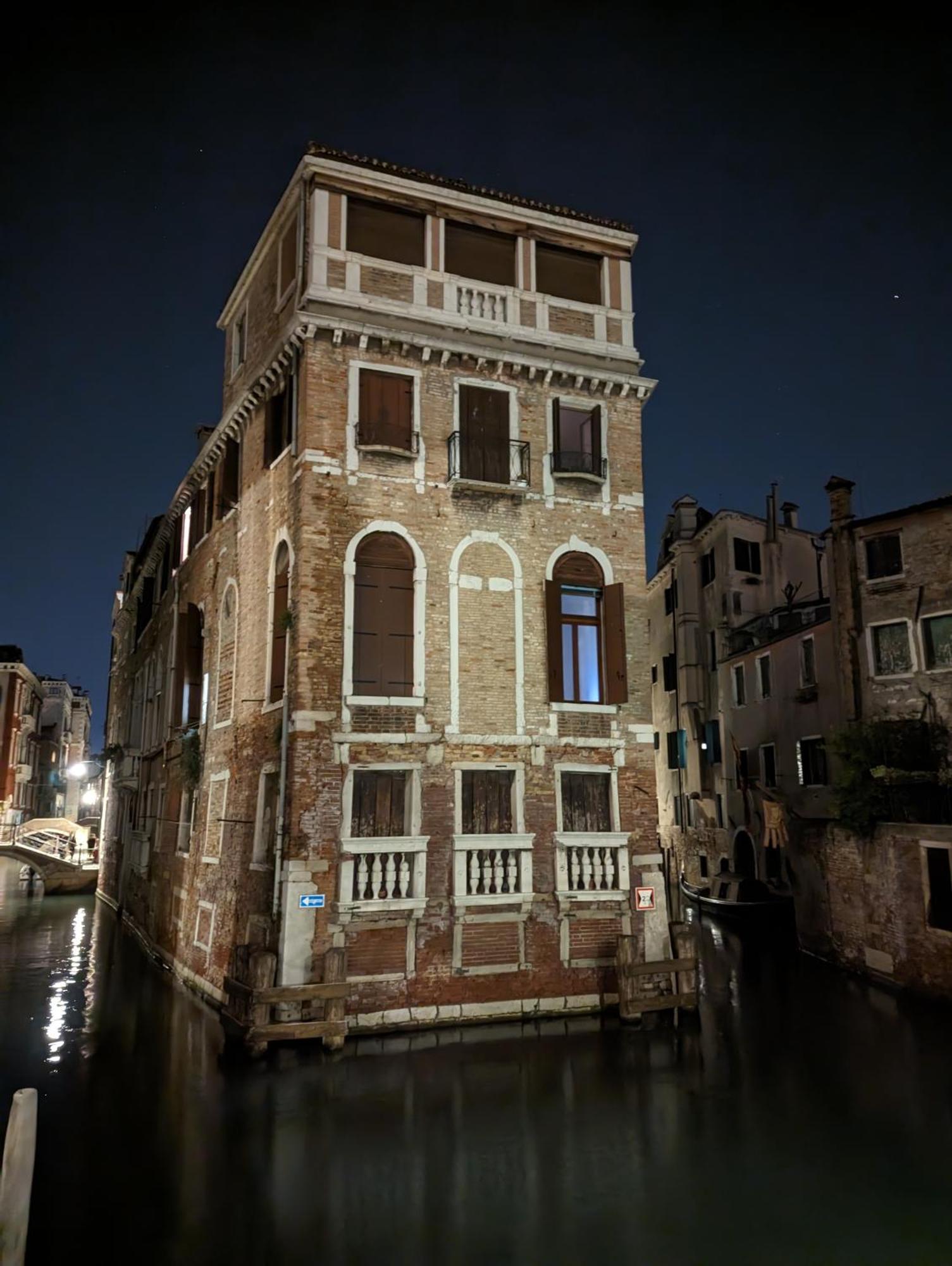 A Casa Di Peplis Apartment Venesia Bagian luar foto
